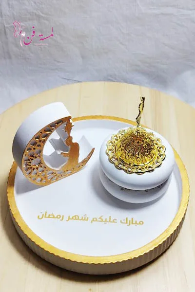 طقم "مبارك عليكم الشهر" من لمسة فن: قطعة فنية يدوية من الكونكريت الأبيض الفاخر