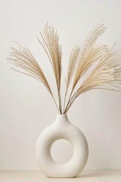 Modern White Concrete Ring Vase - Luxury Handmade Home Decor for Dried Flowers, Saudi Crafted.